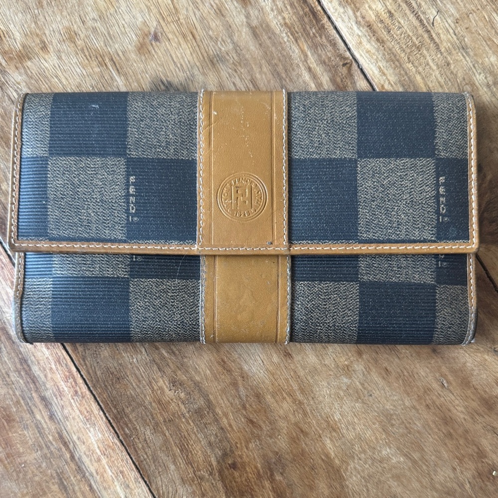 Vintage Fendi Black and Tan Leather Wallet selling as it is.